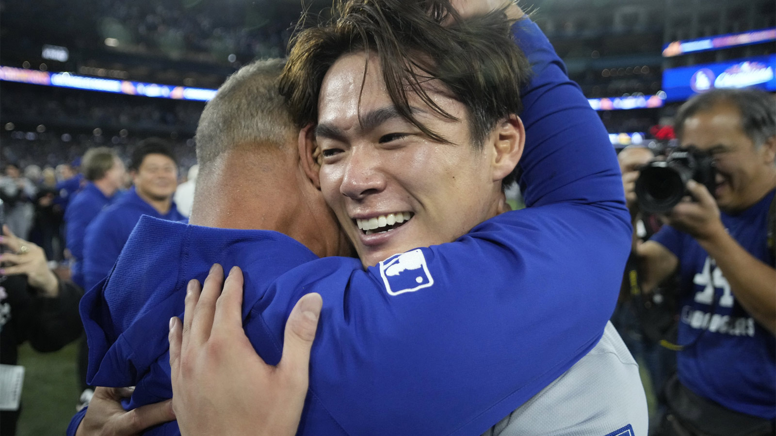 Dodgers’ Dave Roberts drops ‘heroic’ take on Yoshinobu Yamamoto’s Game 7 appearance
