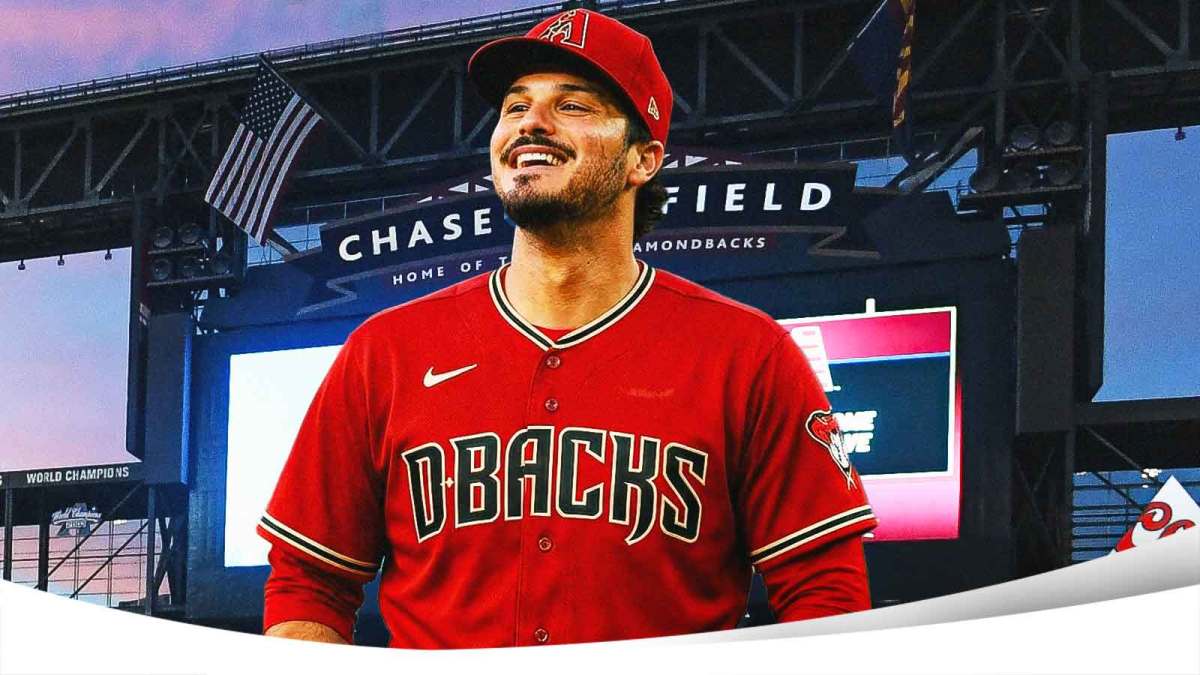 Nolan Arenado in an Arizona Diamondbacks jersey at Chase Field.