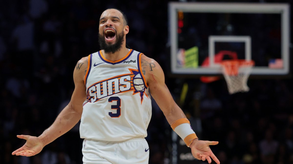 Phoenix Suns forward Dillon Brooks (3) reacts after scoring against the Miami Heat during the third quarter at Kaseya Center.