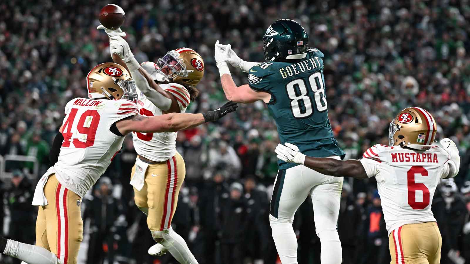 San Francisco 49ers linebacker Eric Kendricks (43) blocks a pass intended for Philadelphia Eagles tight end Dallas Goedert (88) during the fourth quarter in an NFC Wild Card Round game at Lincoln Financial Field.
