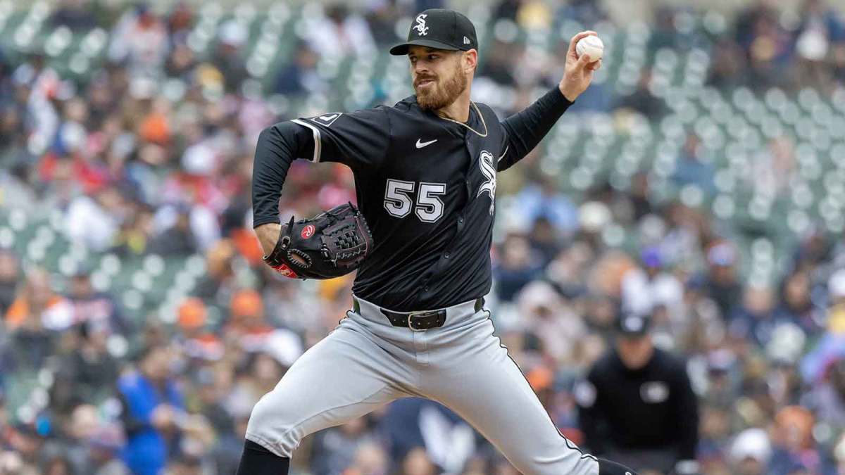 Chicago White Sox pitcher Fraser Ellard (55) throws in the sixth inning against the Detroit Tigers at Comerica Park.