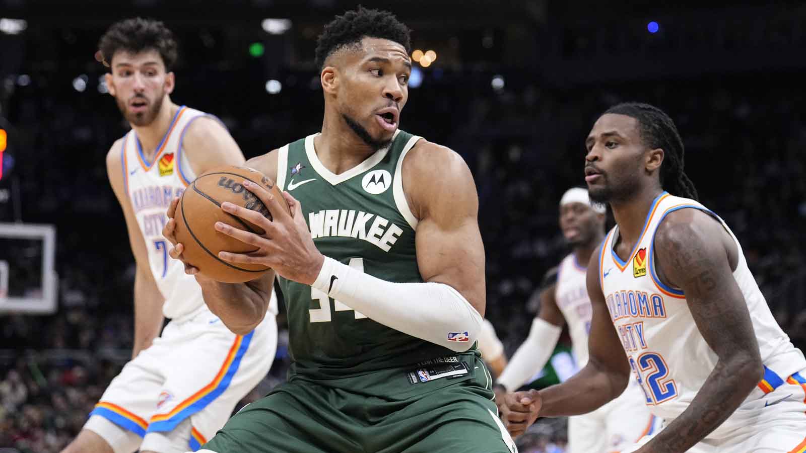 Bucks’ Giannis Antetokounmpo throws down a lefty slam in monster matchup vs. Thunder