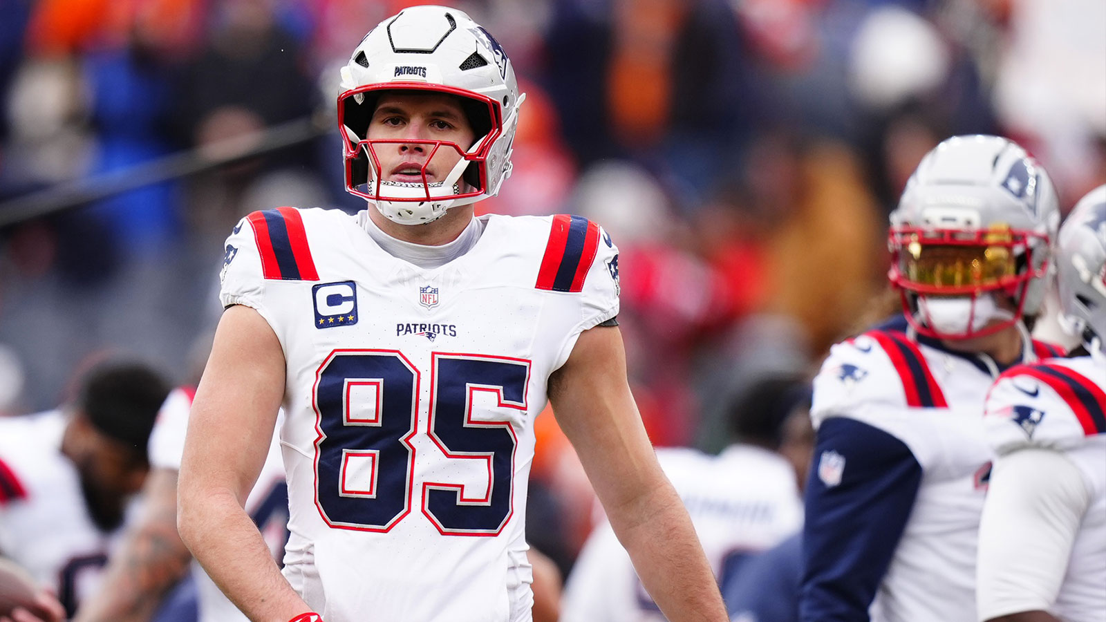 New England Patriots tight end Hunter Henry (85) practices before the 2026 AFC Championship Game at Empower Field at Mile High. 
