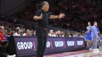Houston Cougars head coach Kelvin Sampson reacts during the second half against the Middle Tennessee Blue Raiders at Fertitta Center.