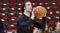 Chicago Bulls guard Josh Giddey (3) warms up before an NBA game against the Los Angeles Lakers at United Center.
