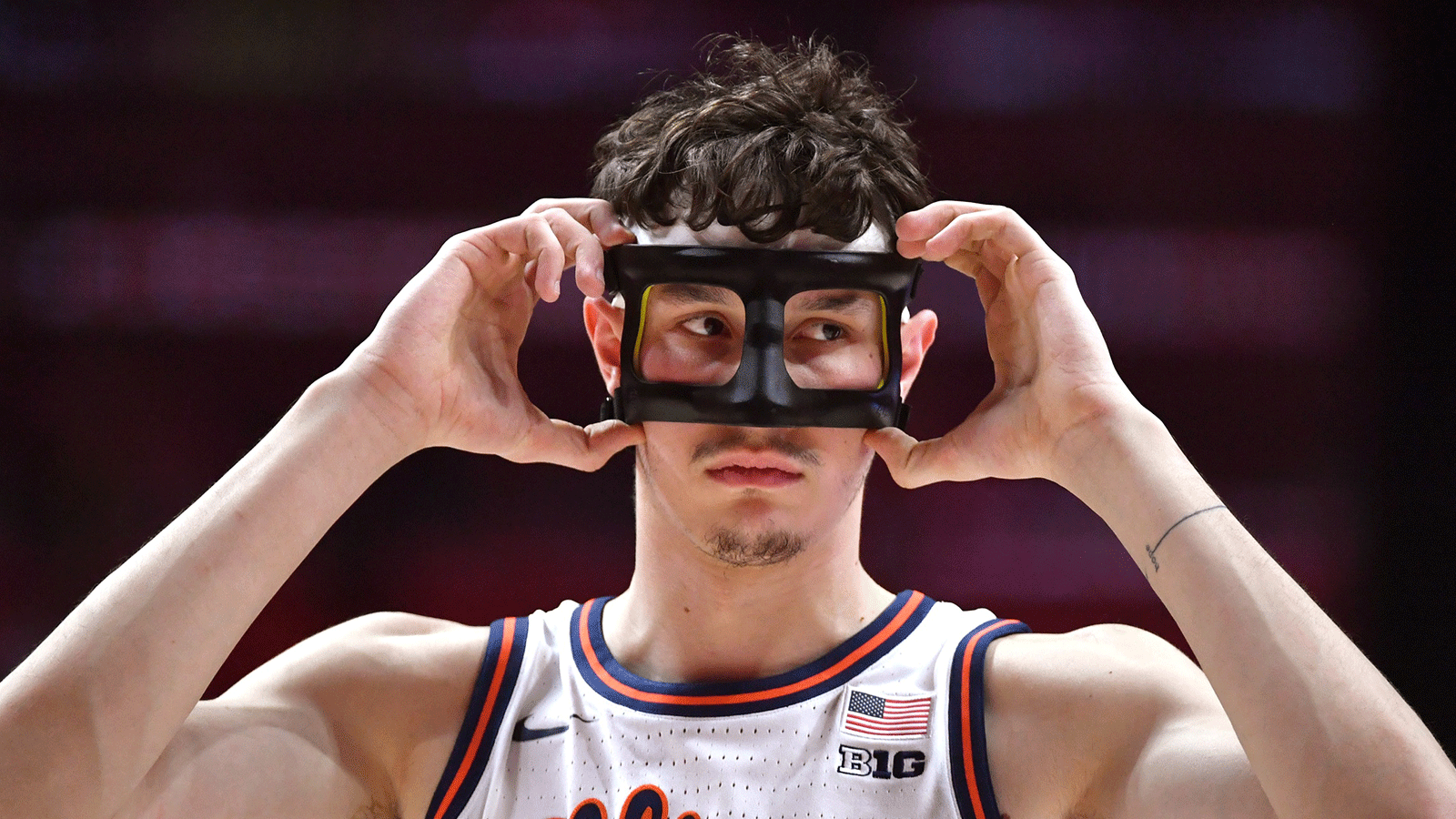 Illinois HC Brad Underwood laughs about 7-2 luxury he brings off bench