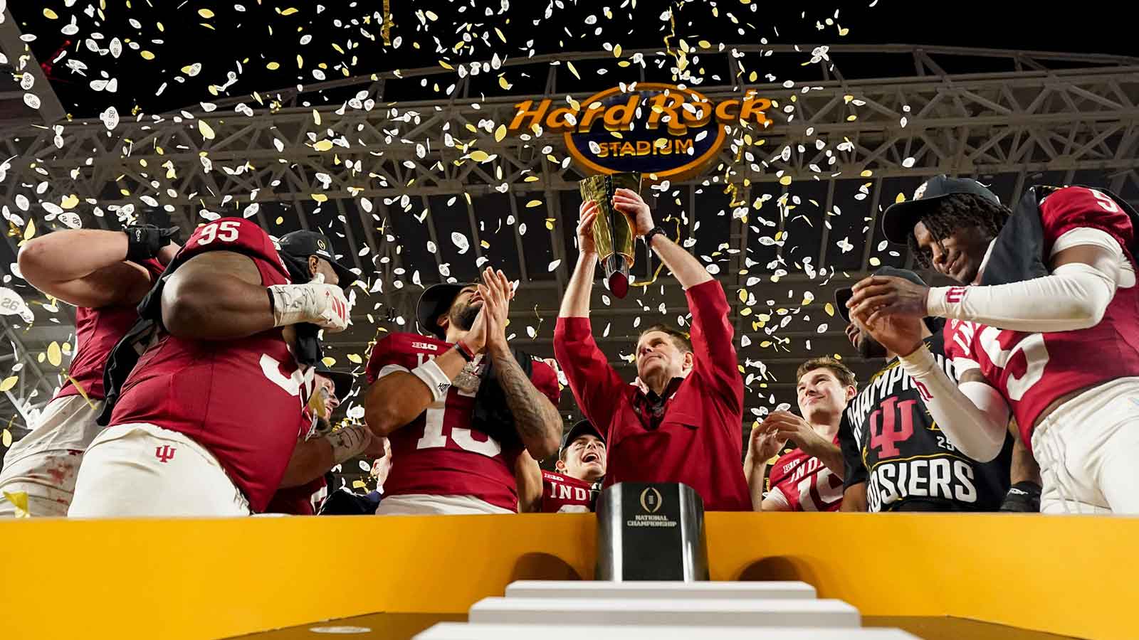 Bloomington’s Kirkwood Ave. turns into pure pandemonium after Indiana national title win