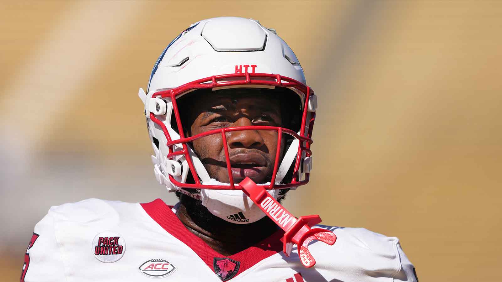 South Carolina lands Jacarrius Peak, top OT in transfer portal