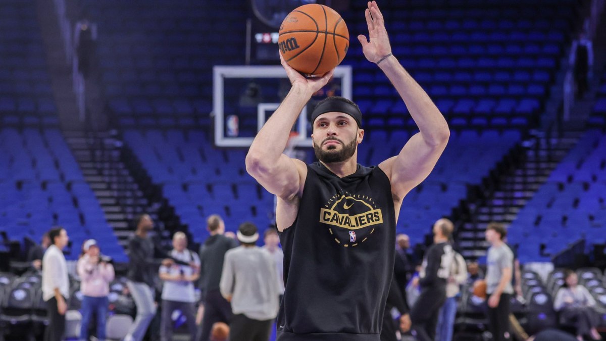 Jan 24, 2026; Orlando, Florida, USA; Cleveland Cavaliers forward Larry Nance Jr. (22) warms up before the game against the Orlando Magic at Kia Center. Mandatory Credit: Mike Watters-Imagn Images