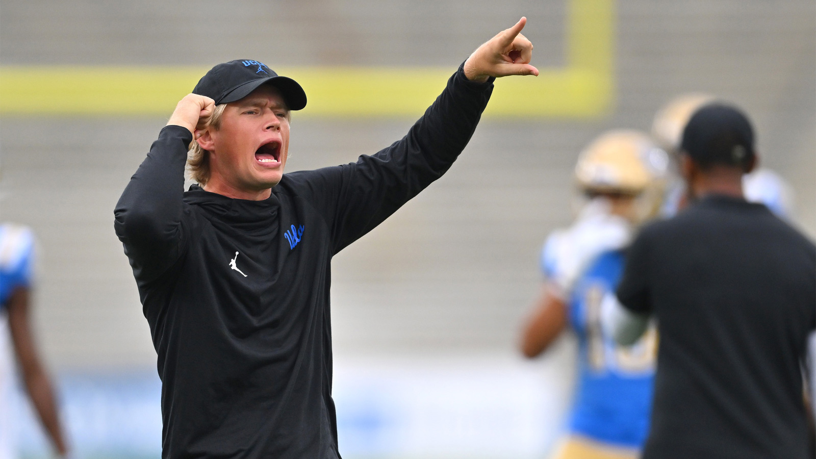 Northwestern football adds Jerry Neuheisel to staff after Chip Kelly hire