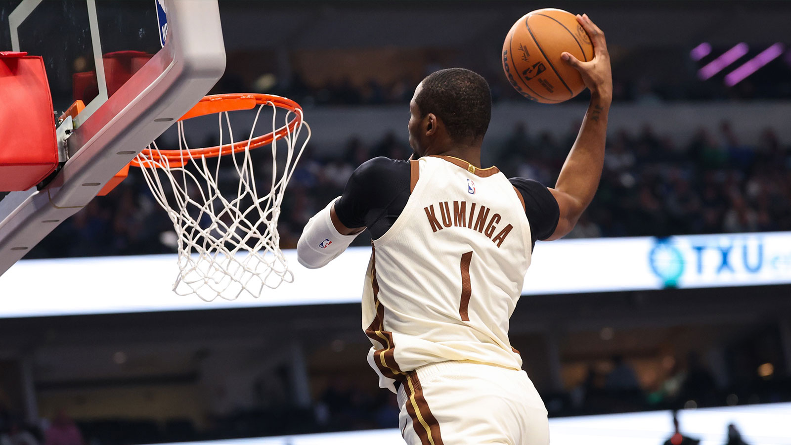 Warriors’ Jonathan Kuminga nearing knee injury return with trade deadline looming