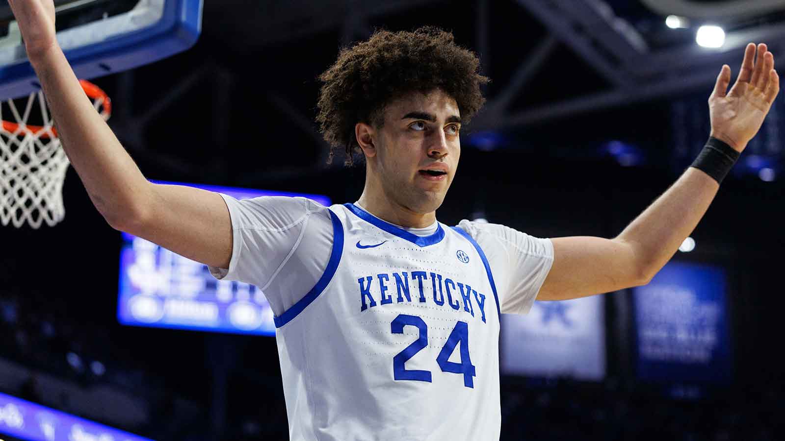 https://wp.clutchpoints.com/wp-content/uploads/2026/01/Kentucky-Wildcats-center-Malachi-Moreno-24.jpg