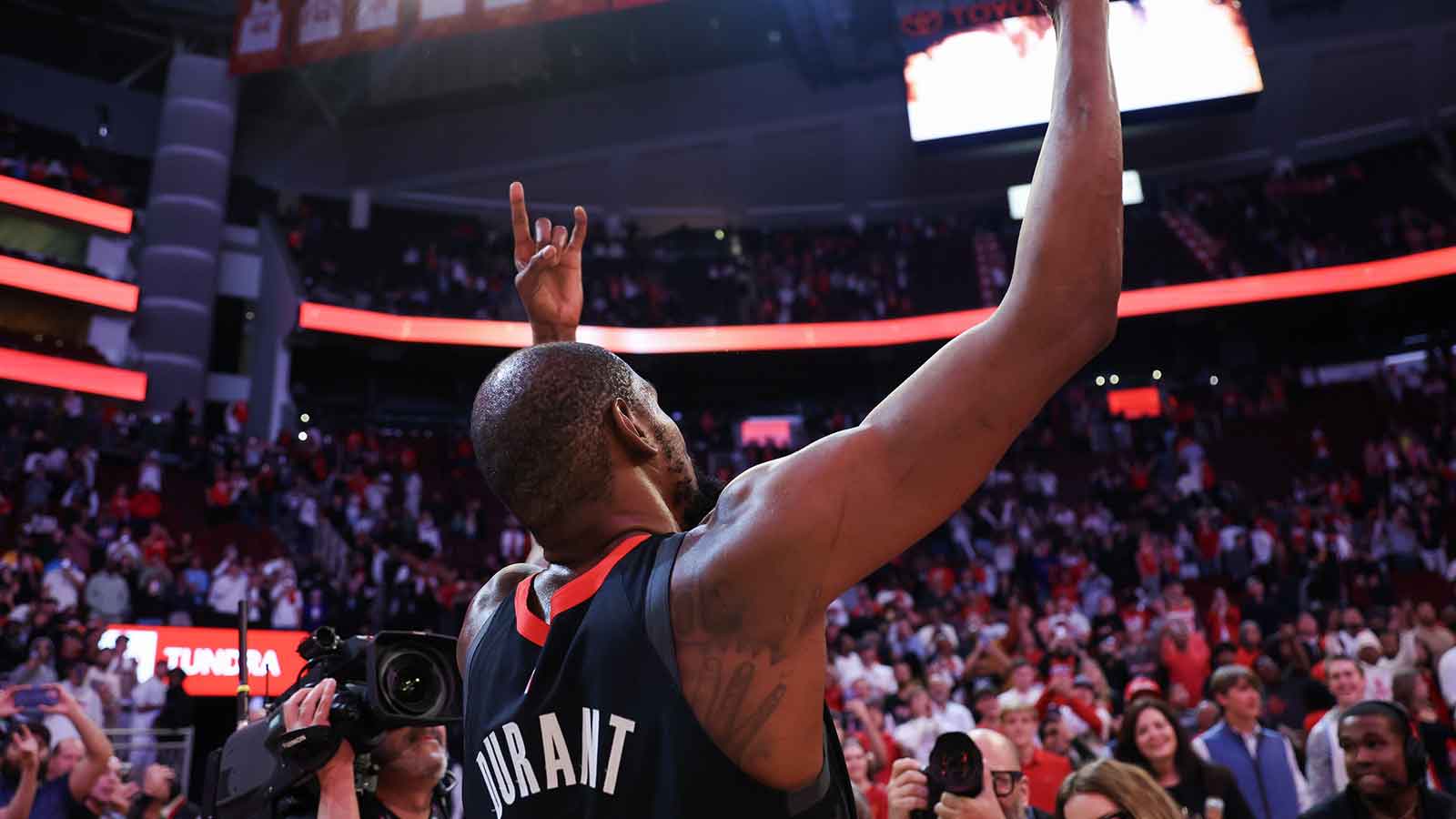 Kevin Durant’s clutch game-winner vs. Suns holds undeniable underlying impact for Rockets