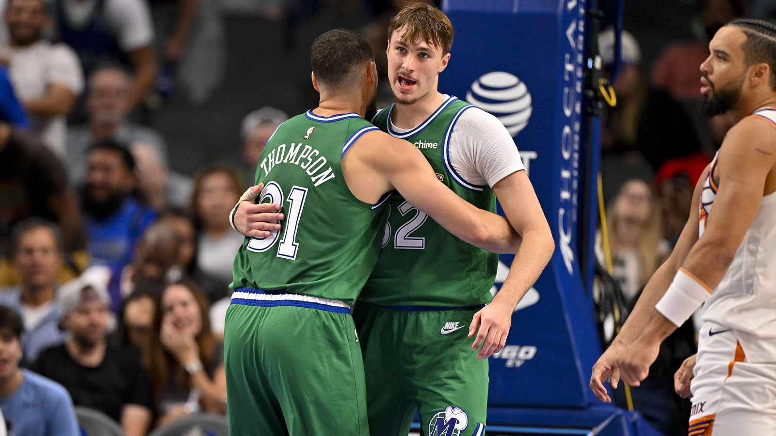 Mavericks guard Klay Thompson gives Cooper Flagg flowers amid hot stretch
