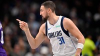 Dallas Mavericks guard Klay Thompson (31) celebrates after making a three point shot against the Utah Jazz during the first quarter at the American Airlines Center.