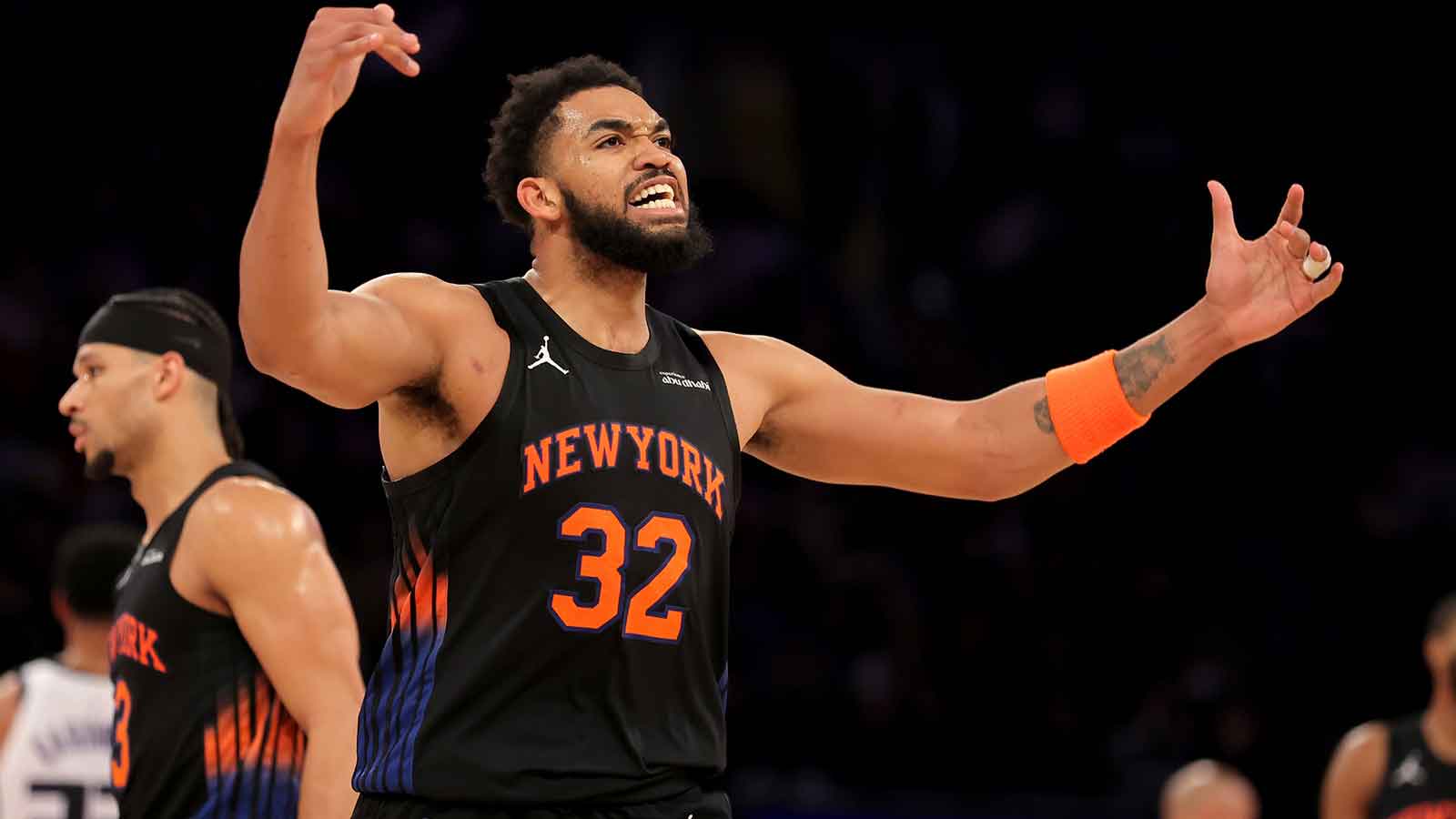 Knicks’ Karl-Anthony Towns takes hammer to all those trade rumors swirling around him