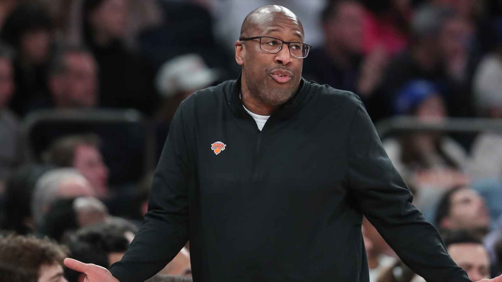 Knicks’ Mike Brown given loud Kings ovation in Sacramento return
