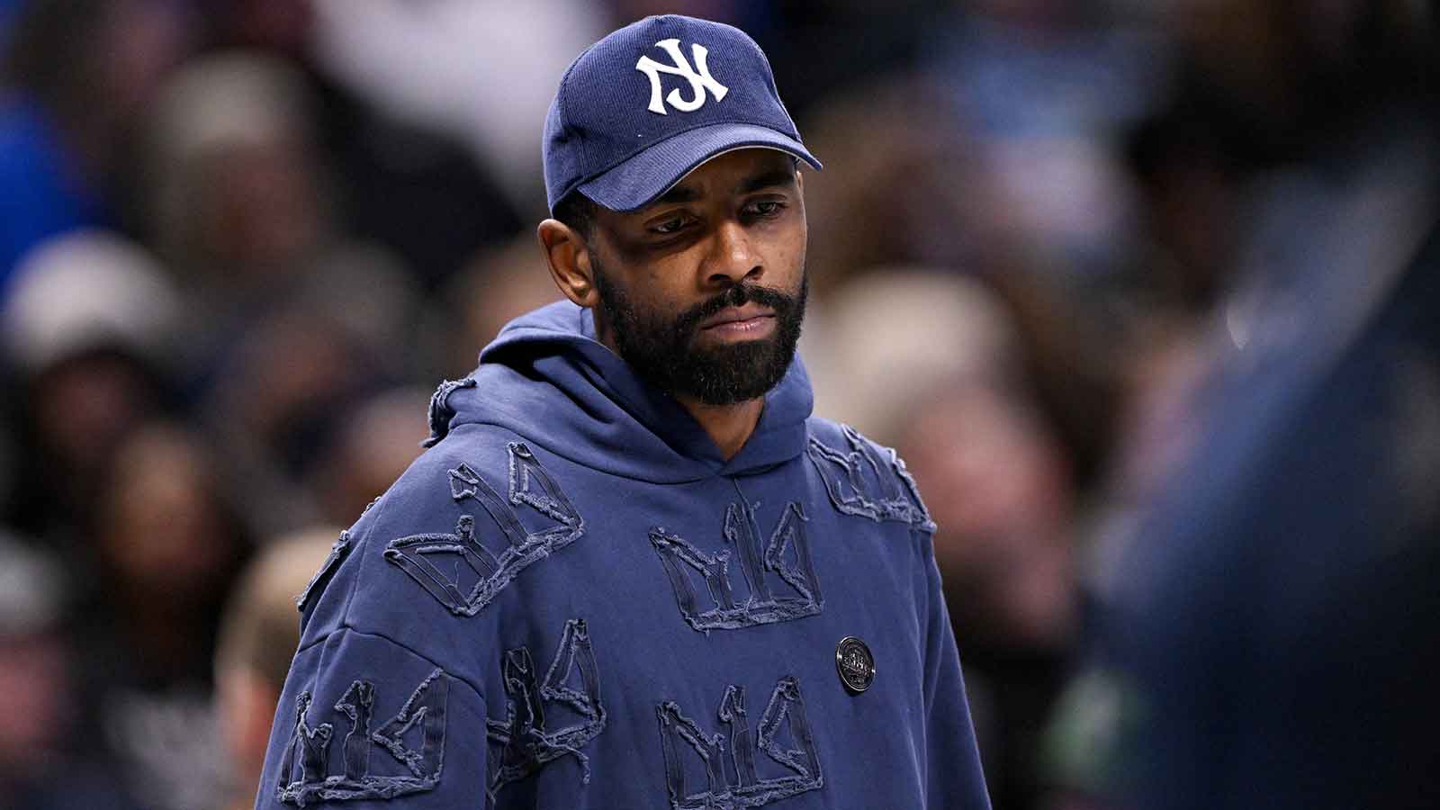 Mavericks rumors: Kyrie Irving not returning before trade deadline, insider says