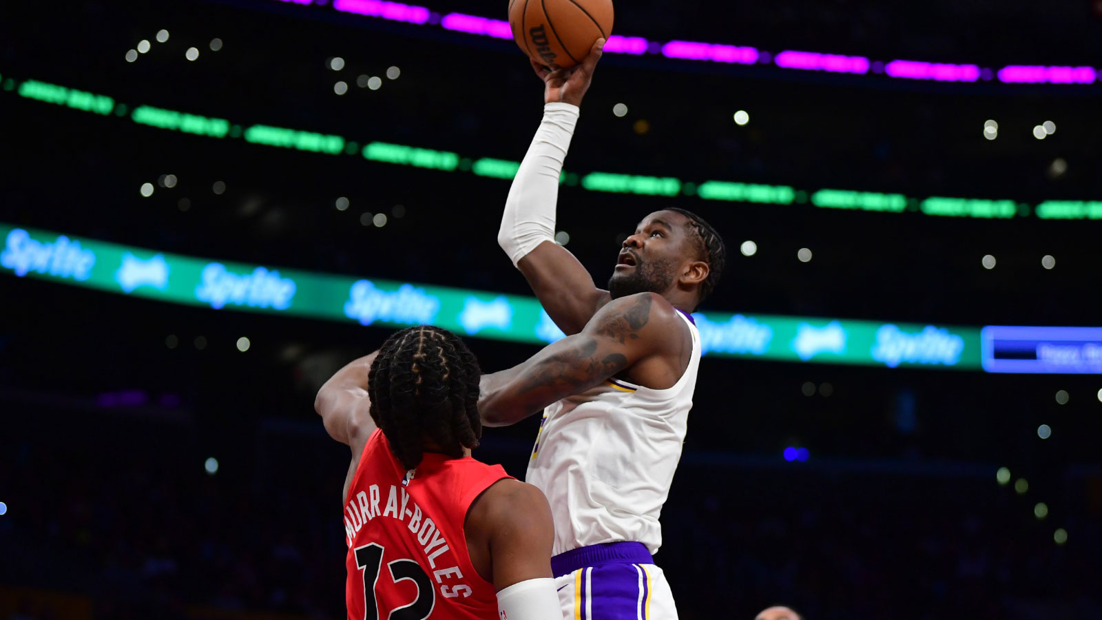 Lakers’ Deandre Ayton reacts to entering Wilt Chamberlain, Shaq territory with perfect game