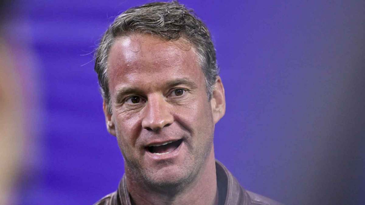 Louisiana State Tigers head coach Lane Kiffin looks on prior to the game against the Houston Cougars at NRG Stadium.