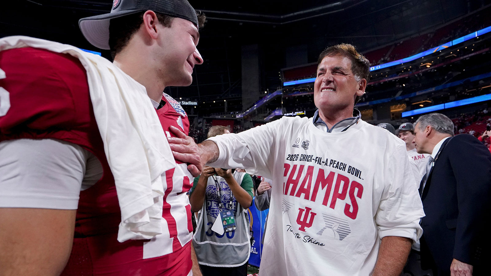 Mark Cuban drops confident initial reaction to Indiana Hoosiers CFP win over Oregon