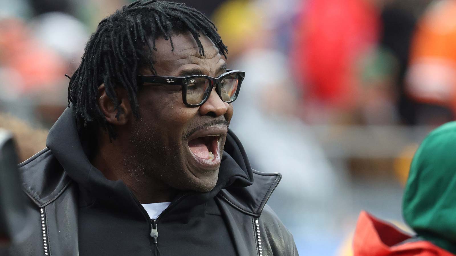 Michael Irvin keeps belt to a** tradition going after Miami’s Fiesta Bowl win over Ole Miss