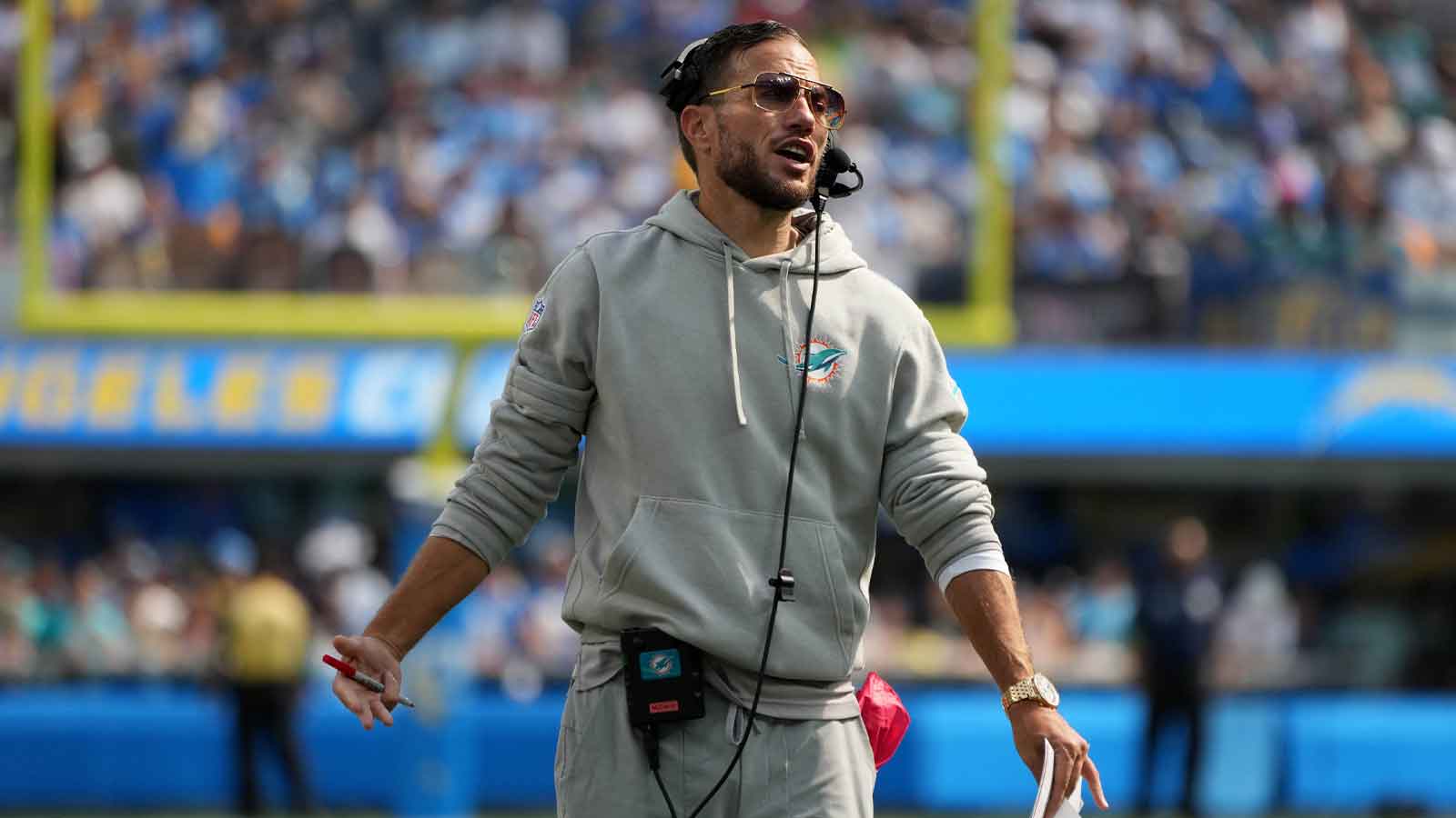 Chargers new OC Mike McDaniel, Justin Herbert both “geeked” to join forces in LA