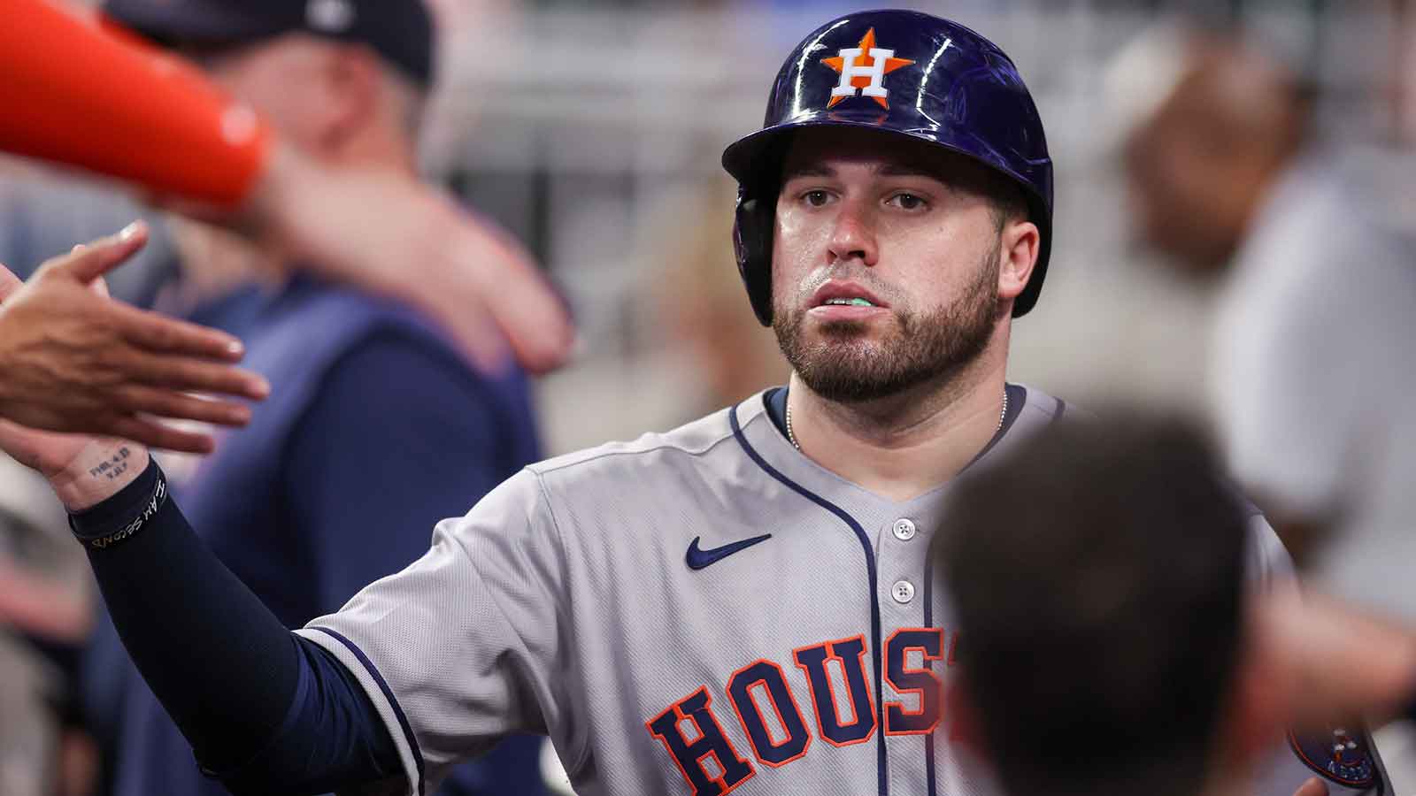 Twins agree to $14 million contract with ex-Astros catcher