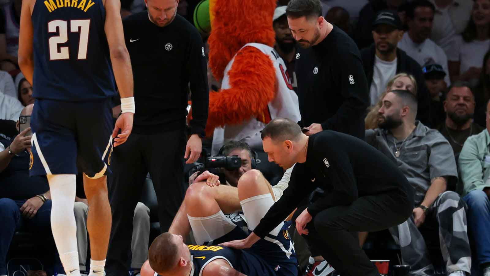 Nuggets’ Nikola Jokic ‘trending positively’ after hyperextending knee, will travel with Denver