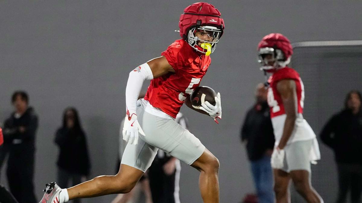Ohio State Buckeyes wide receiver Mylan Graham (5) runs during spring football practice at the Woody Hayes Athletic Center in Columbus on March 19, 2025.