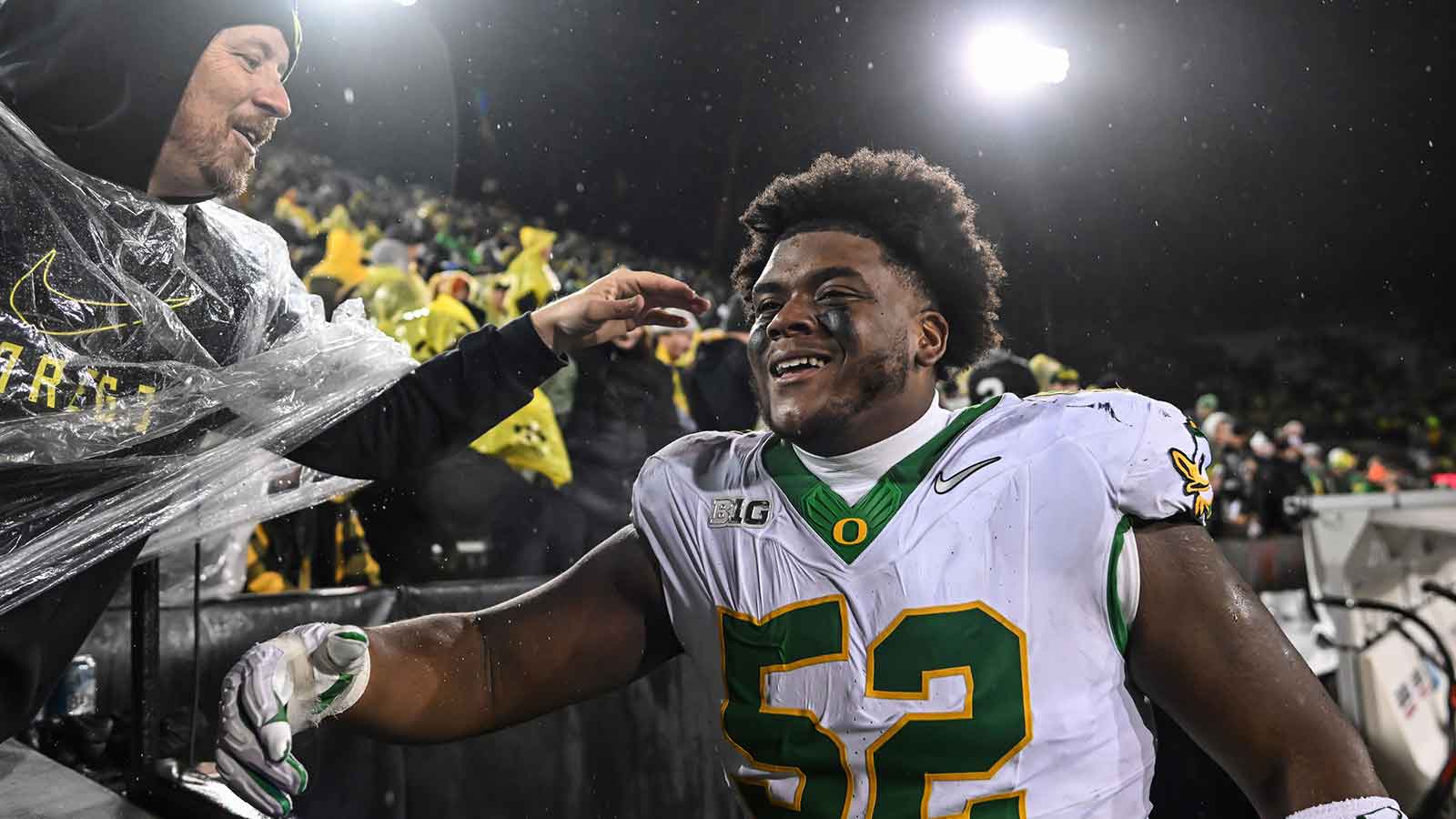 Oregon DT A’Mauri Washington’s ‘tapping out’ take after dominating Texas Tech