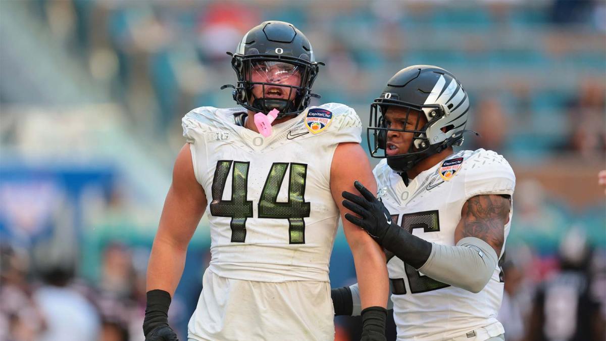 Oregon Ducks linebacker Teitum Tuioti (44) reacts after a sack against the Texas Tech Red Raiders during the second half of the 2025 Orange Bowl and quarterfinal game of the College Football Playoff at Hard Rock Stadium.