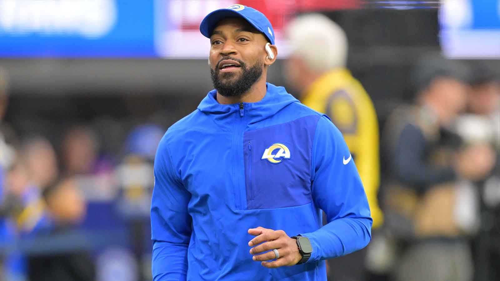 Chargers request interview with Rams assistant as Jesse Minter replacement