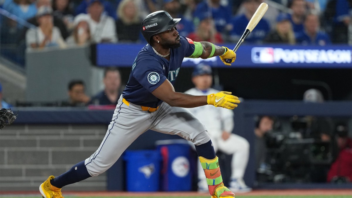 Seattle Mariners left fielder Randy Arozarena (56) singles in the second inning against the Toronto Blue Jays during game seven of the ALCS round for the 2025 MLB playoffs at Rogers Centre.