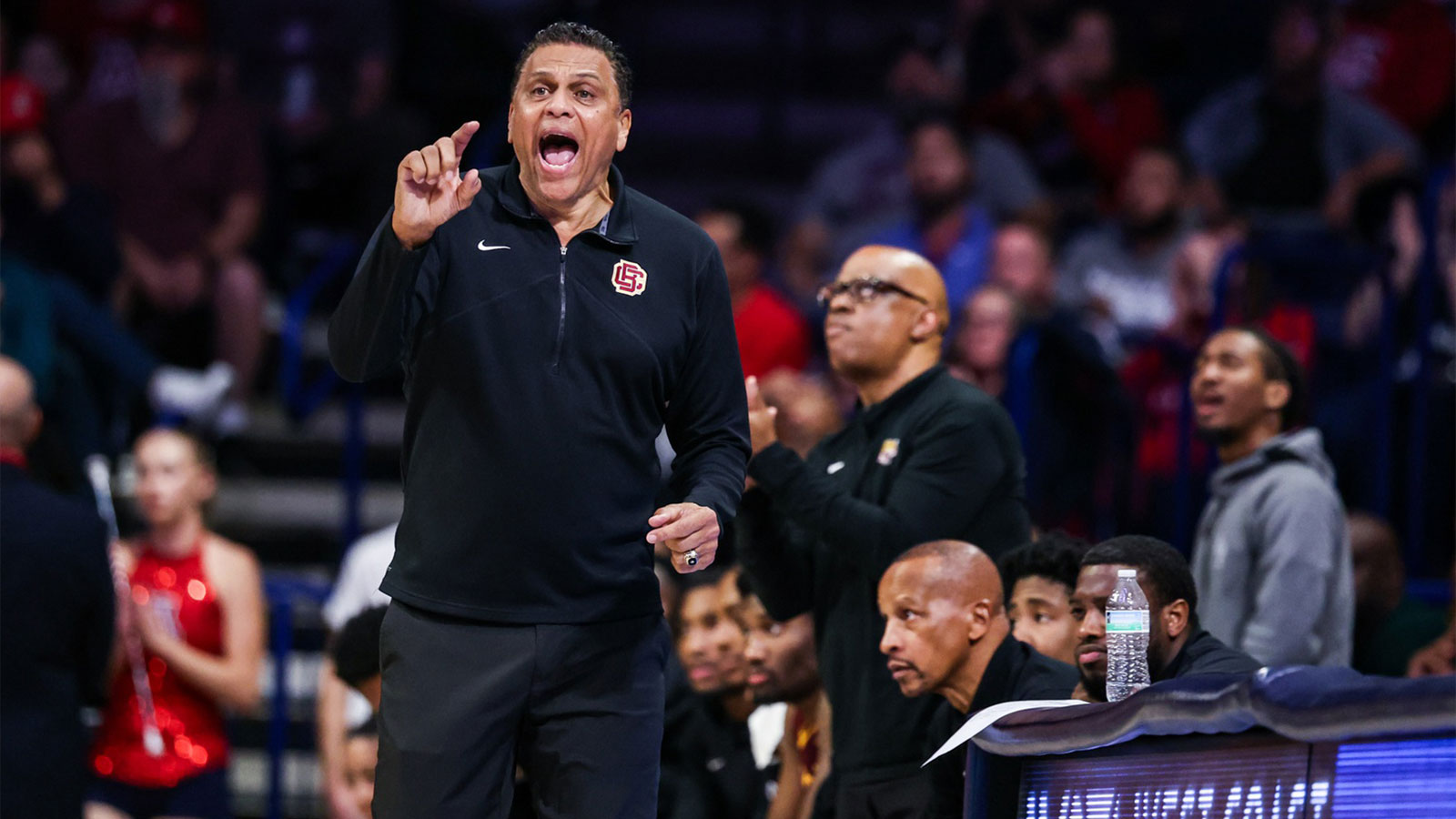 Reggie Theus inks contract extension at Bethune-Cookman