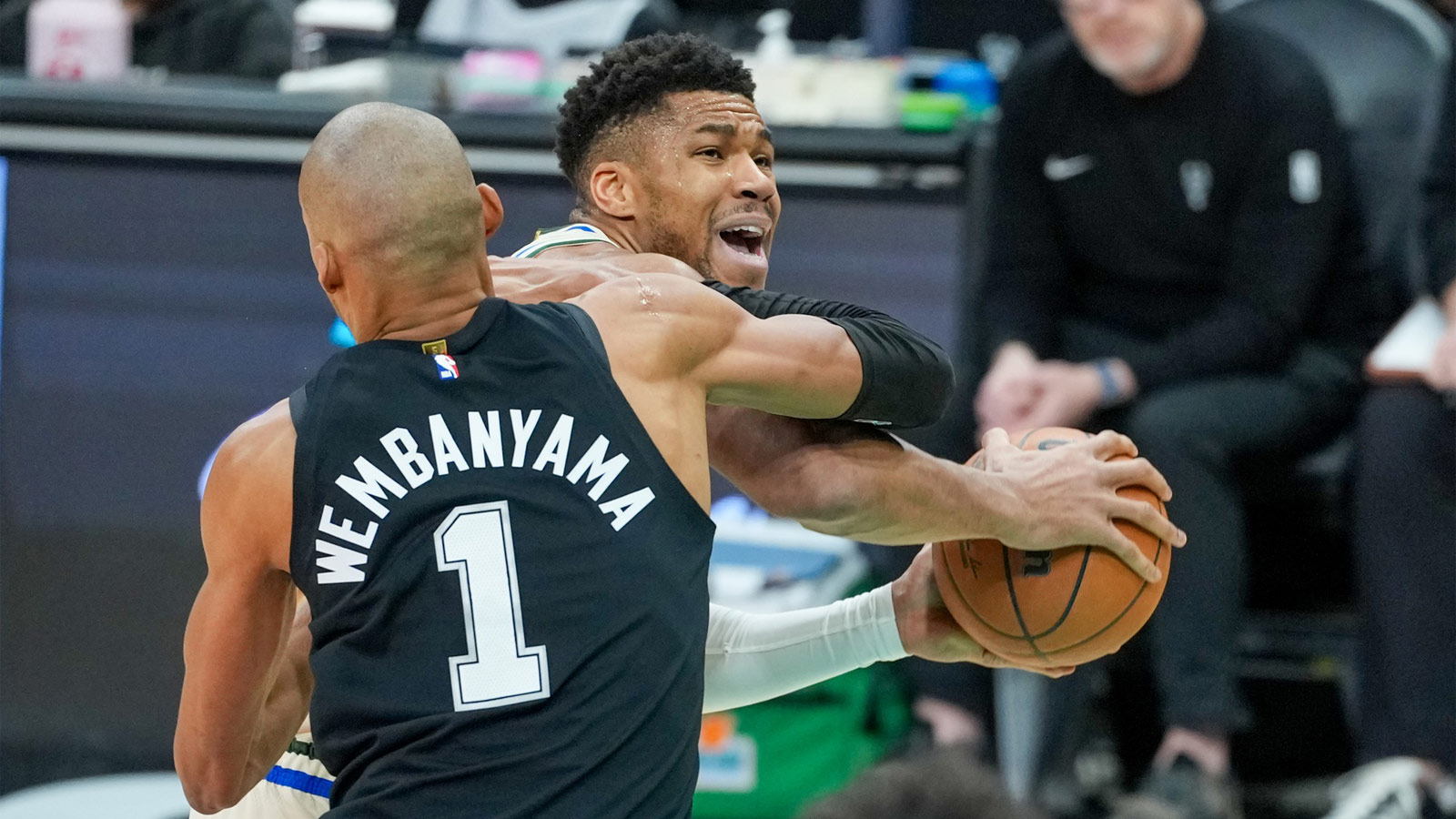 Milwaukee’s historic low proves it’s time for Bucks’ Giannis Antetokounmpo to get the heck outta there