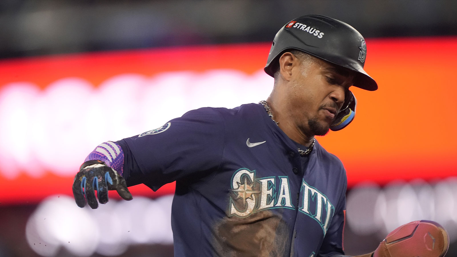 Seahawks get hype message from Mariners star Julio Rodriguez for NFC Championship