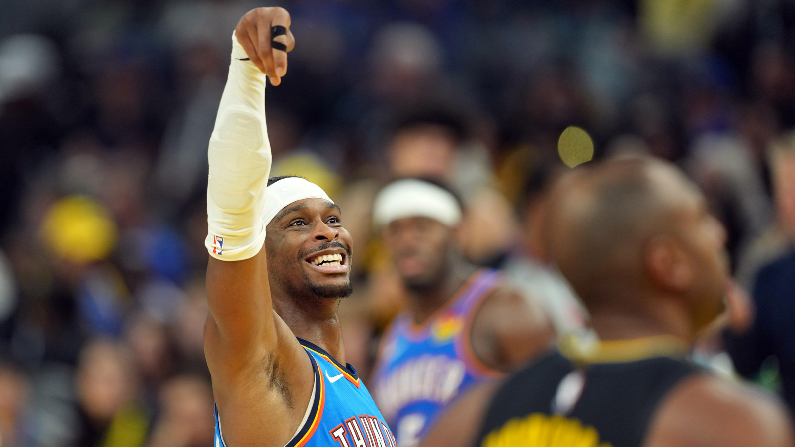  Oklahoma City Thunder guard Shai Gilgeous-Alexander (2) shoots a free throw against the Golden State Warriors during the third quarter at Chase Center.