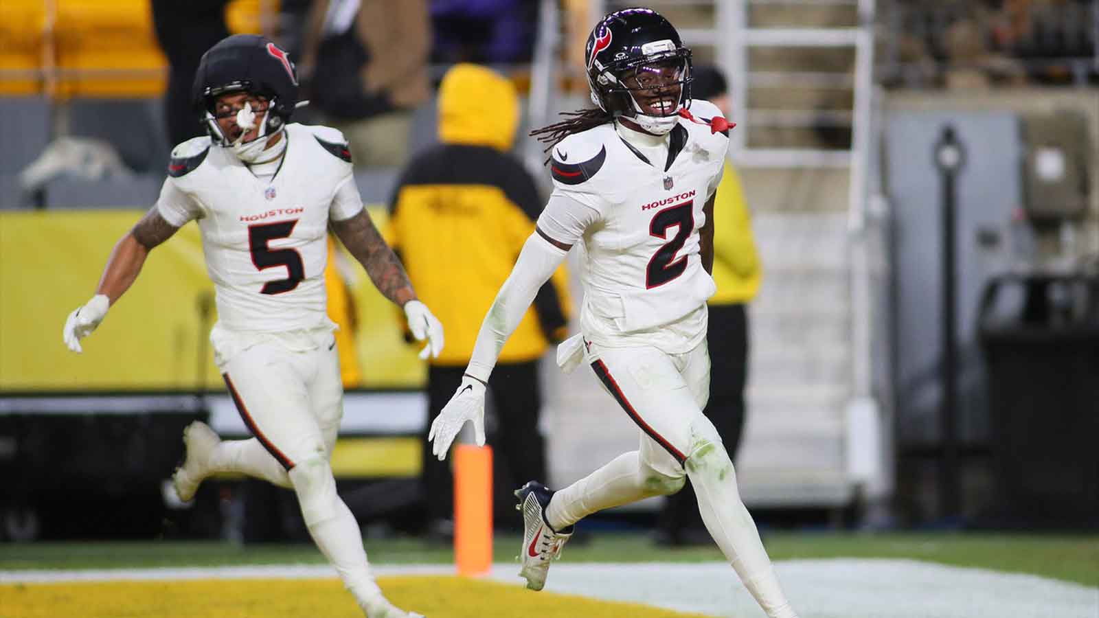 Calen Bullock called his shot on pick-6 that could end Aaron Rodgers’ career