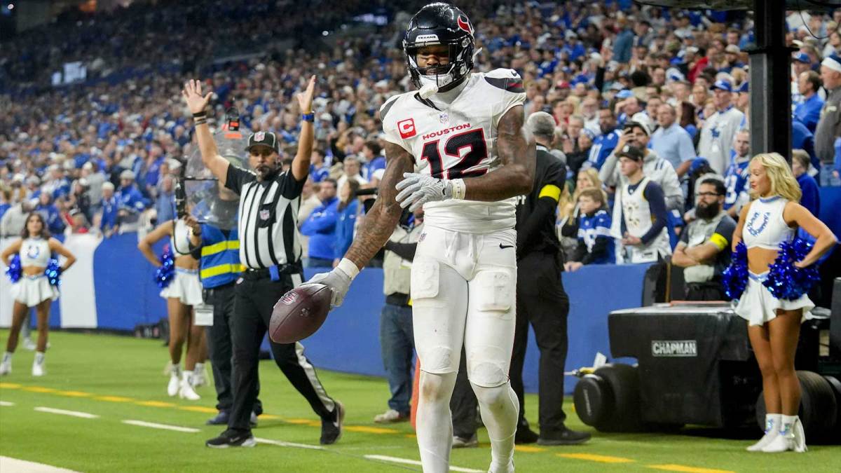 Texans await Nico Collins’ status vs. the Patriots in the NFL Playoffs Divisional Round after his concussion in the Wild Card win.