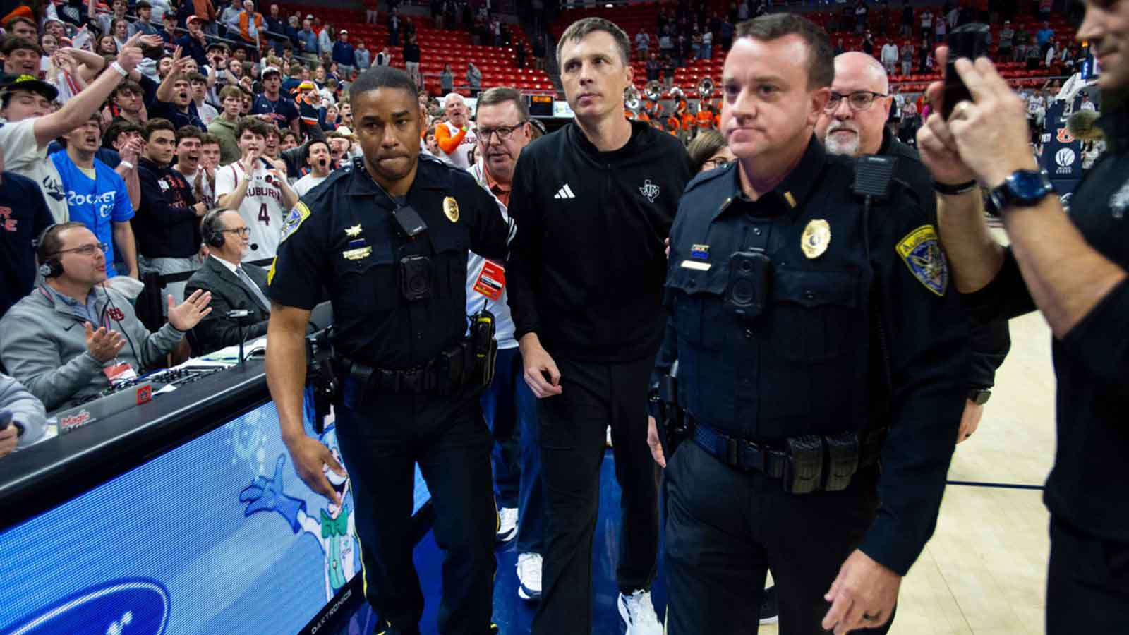 Texas A&M’s Bucky McMillan urged to ‘get out of there safely’ after livid Auburn fans ruin interview