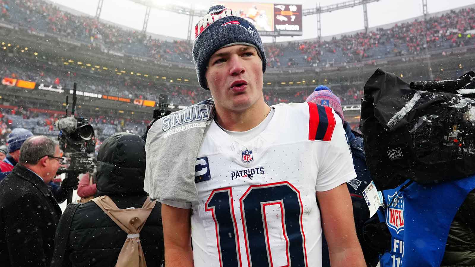 New England Patriots quarterback Drake Maye (10) reacts after defeating the Denver Broncos in the 2026 AFC Championship Game at Empower Field at Mile High.