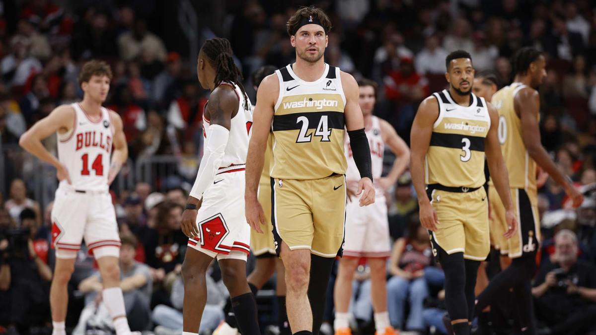 Washington Wizards forward Corey Kispert (24) reacts after scoring against the Chicago Bulls during the first half at United Center.