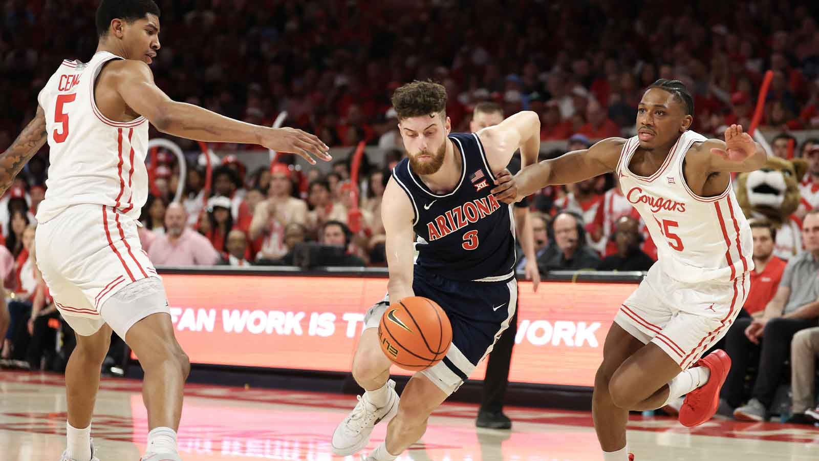 Surprise Arizona scorer buries No. 2 Houston with 22 points off bench