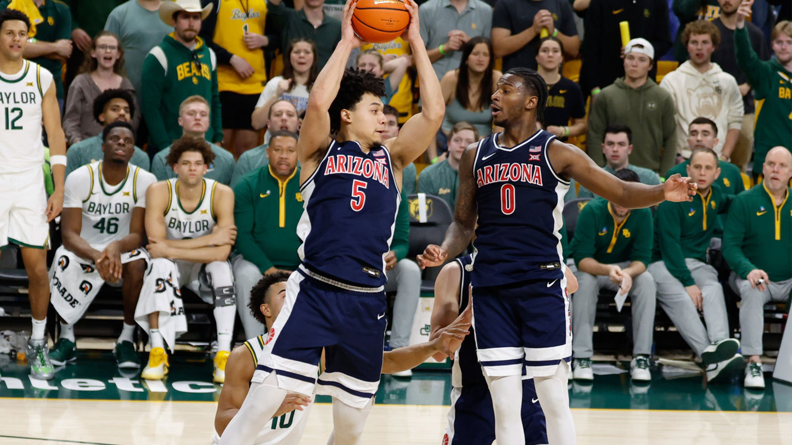 https://wp.clutchpoints.com/wp-content/uploads/2026/02/Arizona-Wildcats-guard-Brayden-Burries-5.jpg