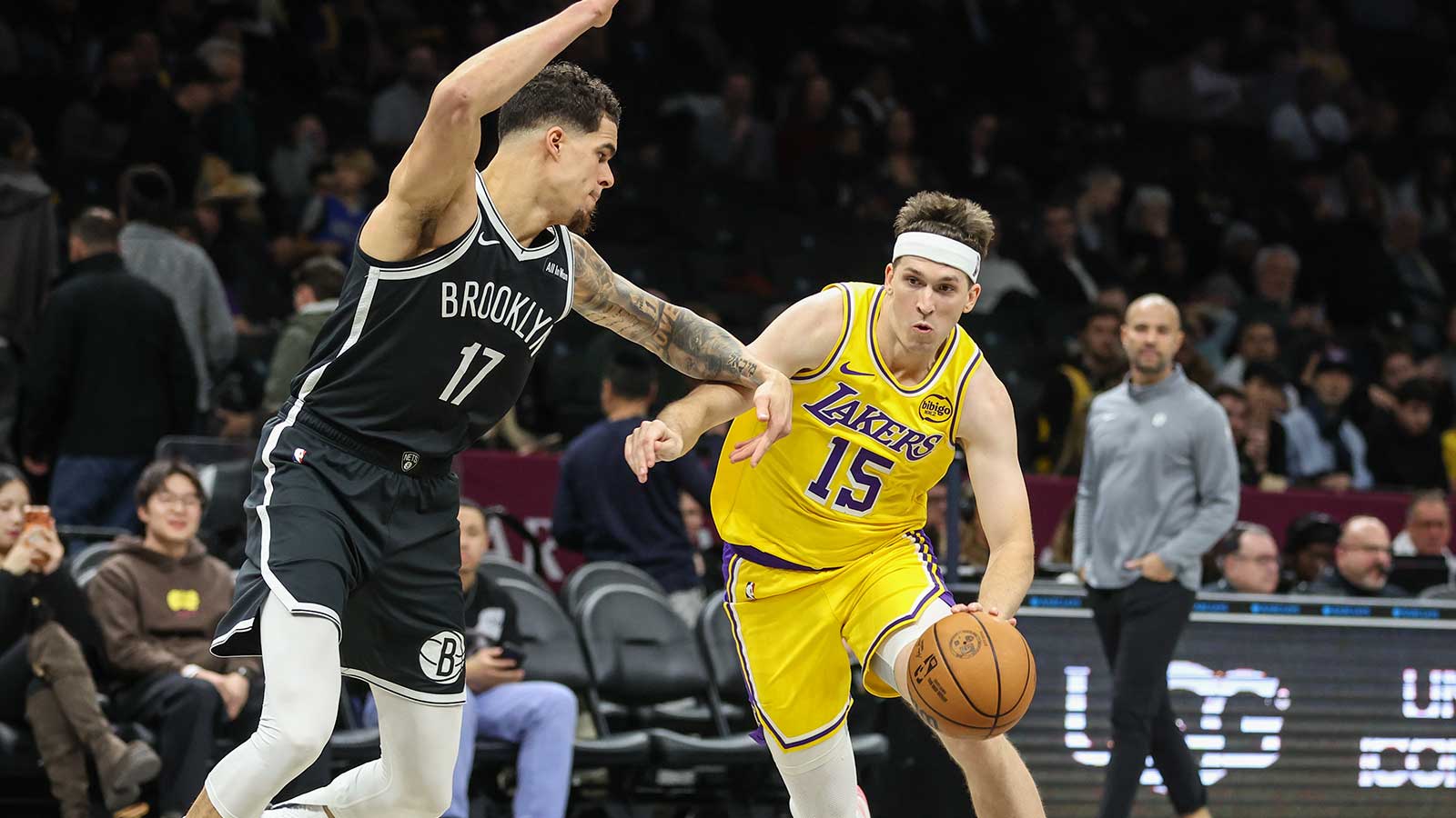 Lakers’ LeBron James reacts to Austin Reaves’ triumphant injury return after 19-game absence