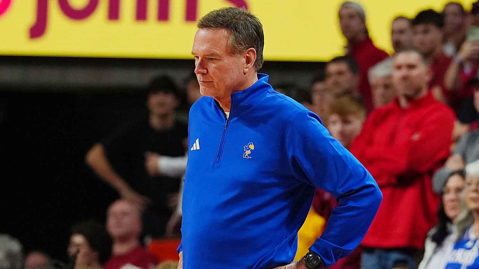 Kansas HC Bill Self shows up to surprise students camping out for Houston game
