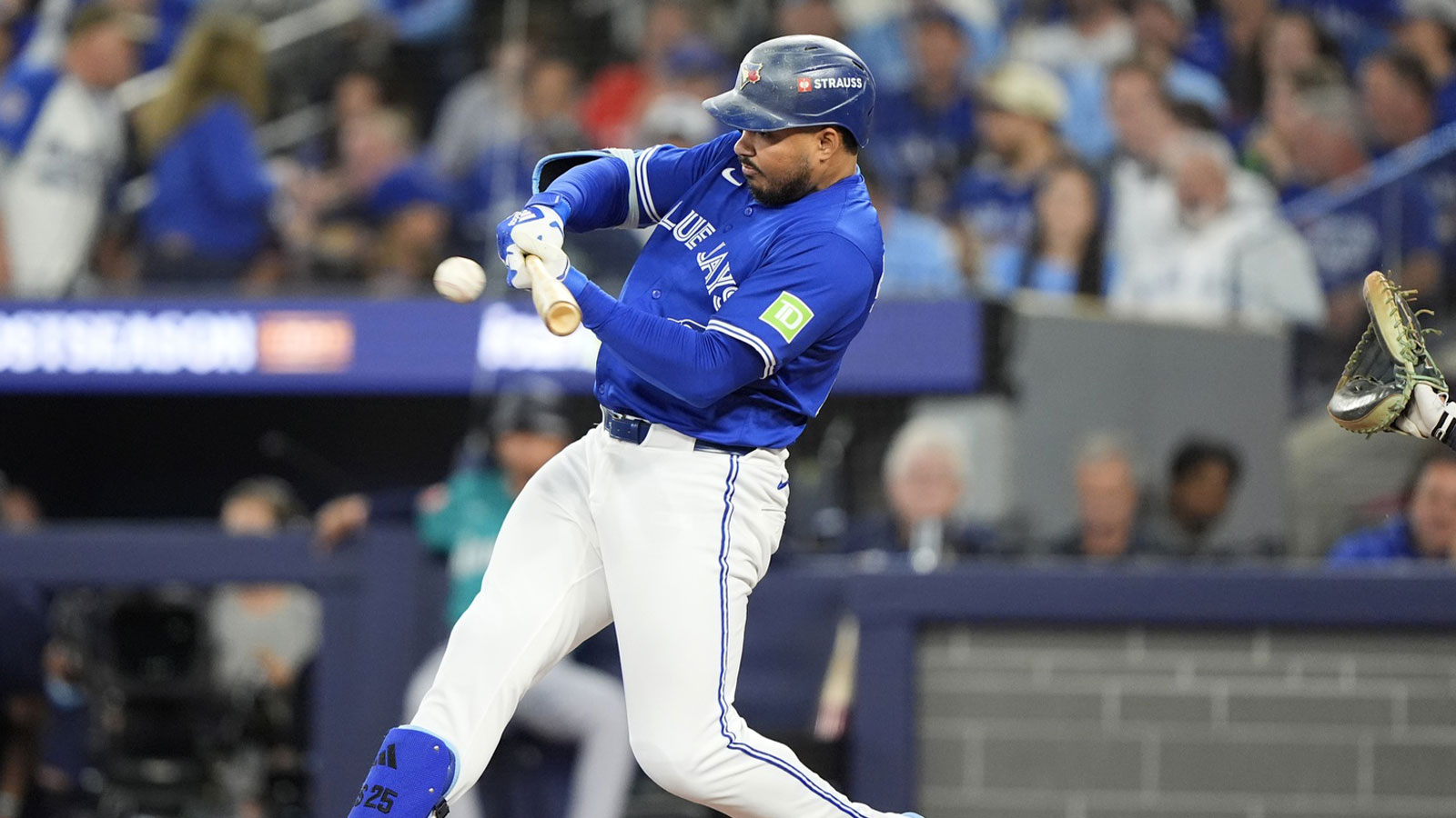 Blue Jays’ Anthony Santander to miss 5-6 months after left labral surgery