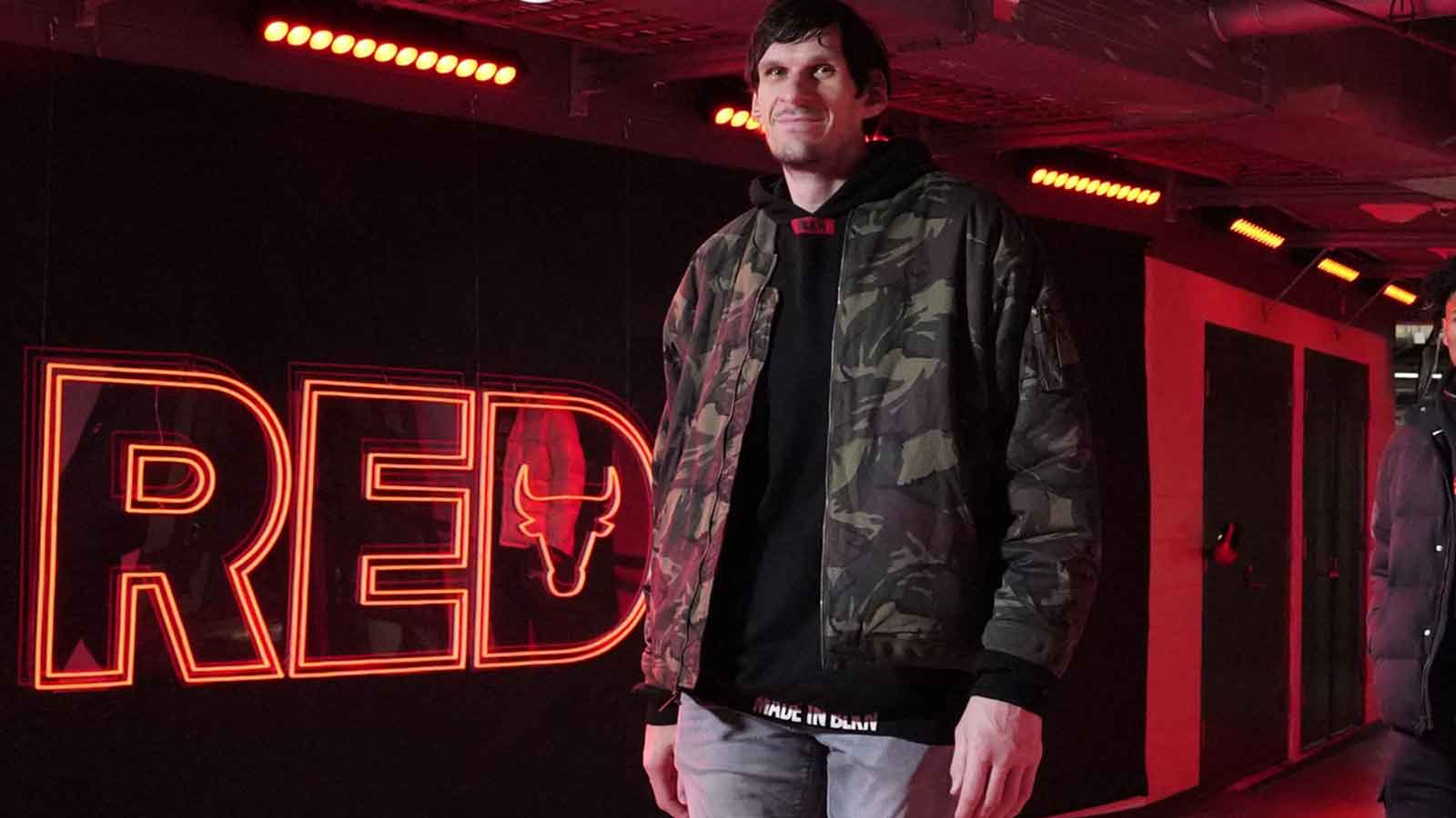 Boban Marjanovic takes college tour to Arizona’s McKale Memorial Center