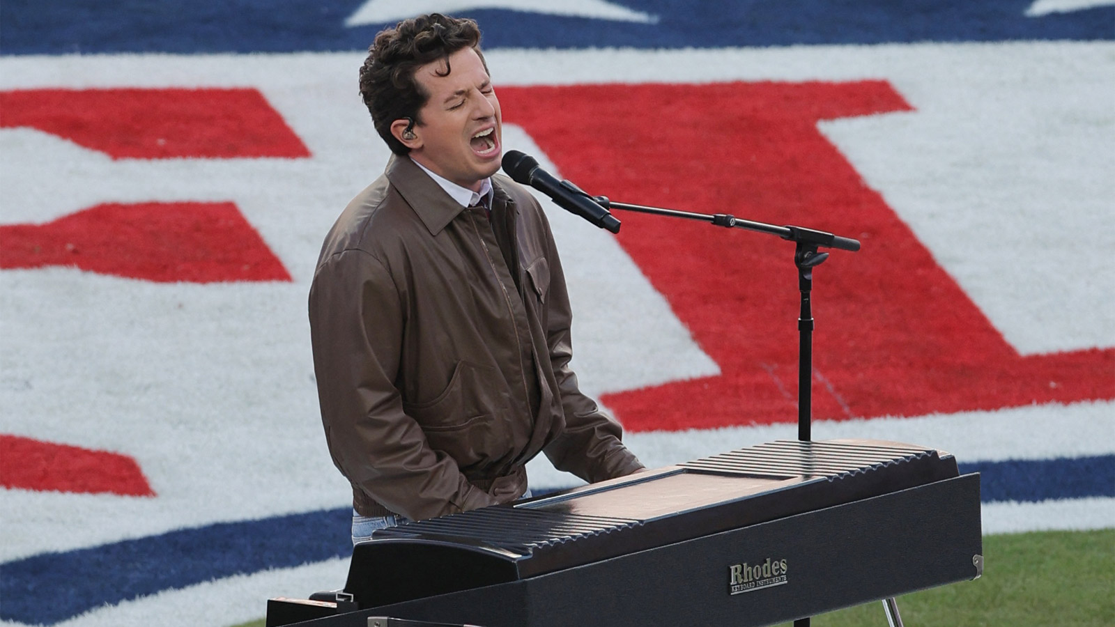 Cameraman responds to instantly iconic fighter jet shot from Super Bowl National Anthem